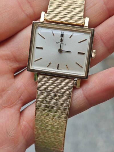 Zegarek omega prostokąt 