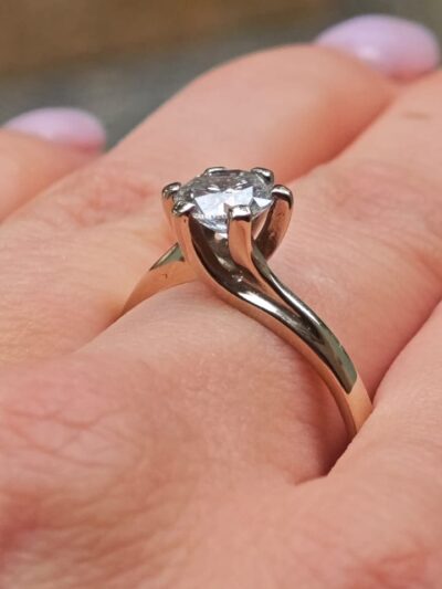 Pierścionek 1.03 karat