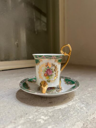 Filiżanka do mokki / czekolady z motywem kwiatowym